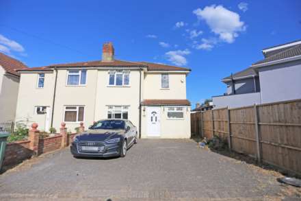 Property For Rent Crown Road, Barkingside, Ilford