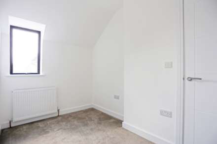 Edmund Road, Rainham, RM13, Image 12