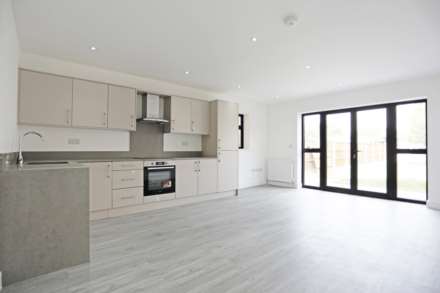 Edmund Road, Rainham, RM13, Image 3