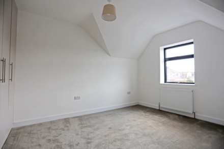 Edmund Road, Rainham, RM13, Image 8