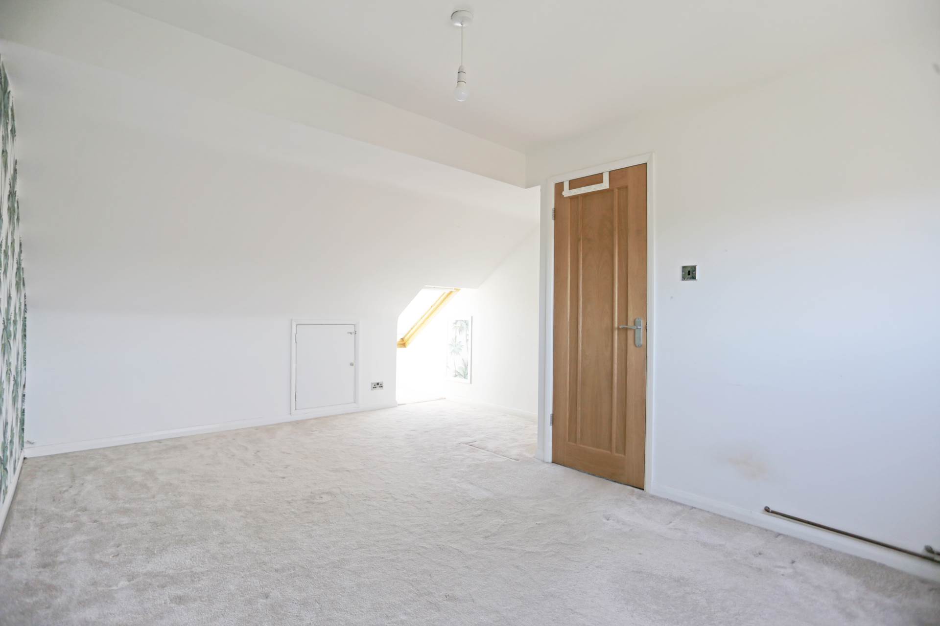 South Hall Drive, Rainham, RM13, Image 13