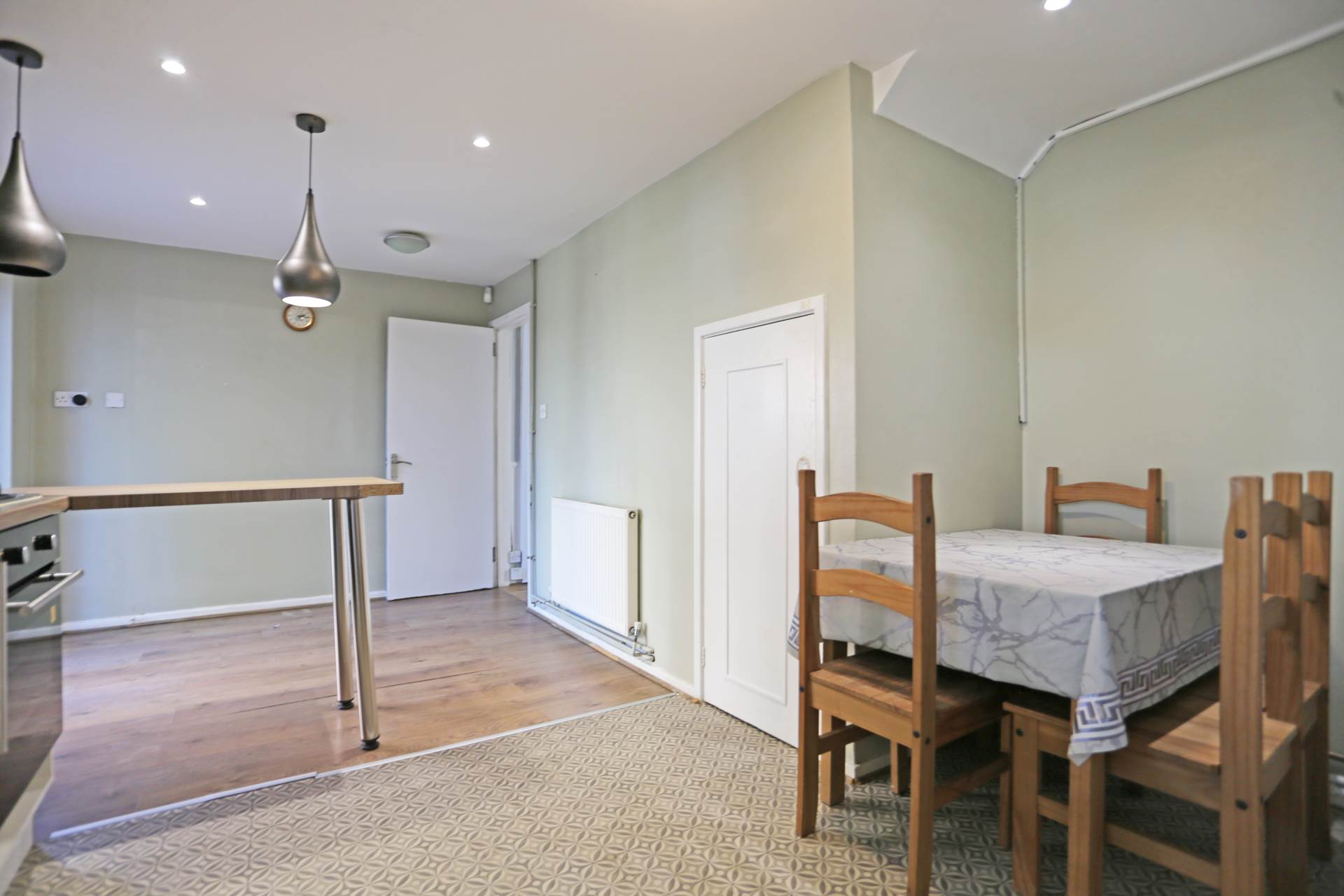 Lansbury Avenue, Chadwell Heath, RM6, Image 4