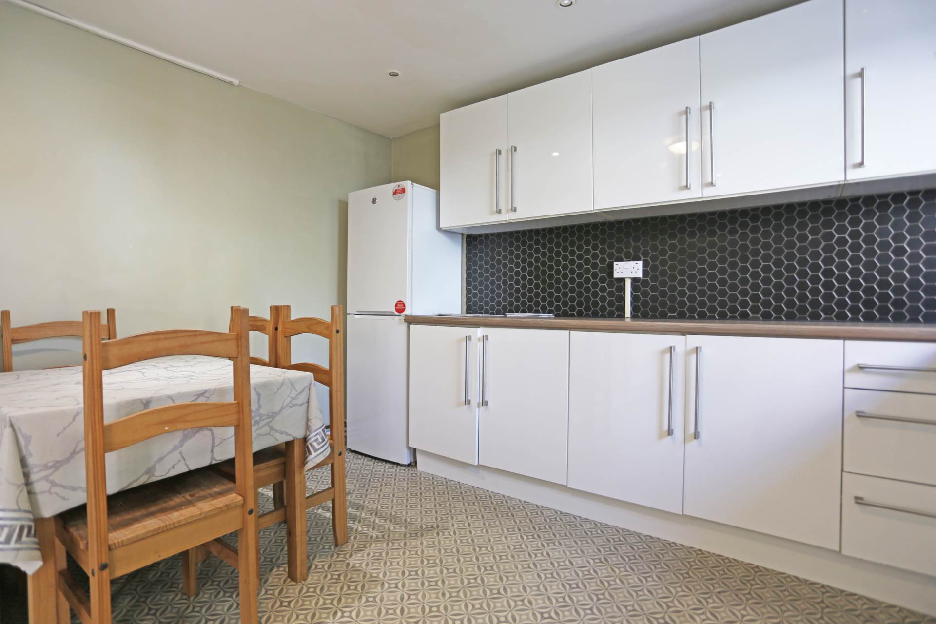 Lansbury Avenue, Chadwell Heath, RM6, Image 5
