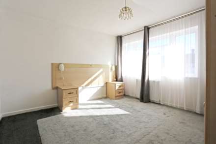 Lansbury Avenue, Chadwell Heath, RM6, Image 10