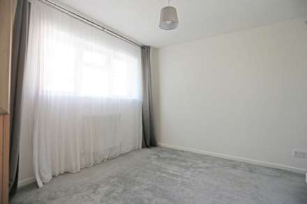 Lansbury Avenue, Chadwell Heath, RM6, Image 11