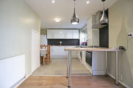 Lansbury Avenue, Chadwell Heath, RM6, Image 2