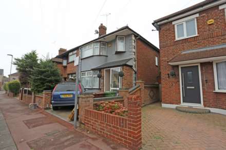 Property For Rent Kitchener Road, Dagenham