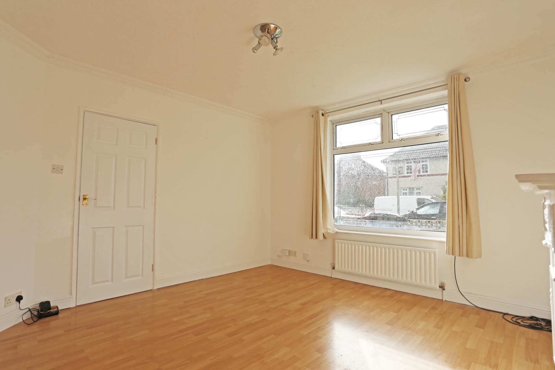 Cotesmore Gardens, Dagenham, RM8, Image 3