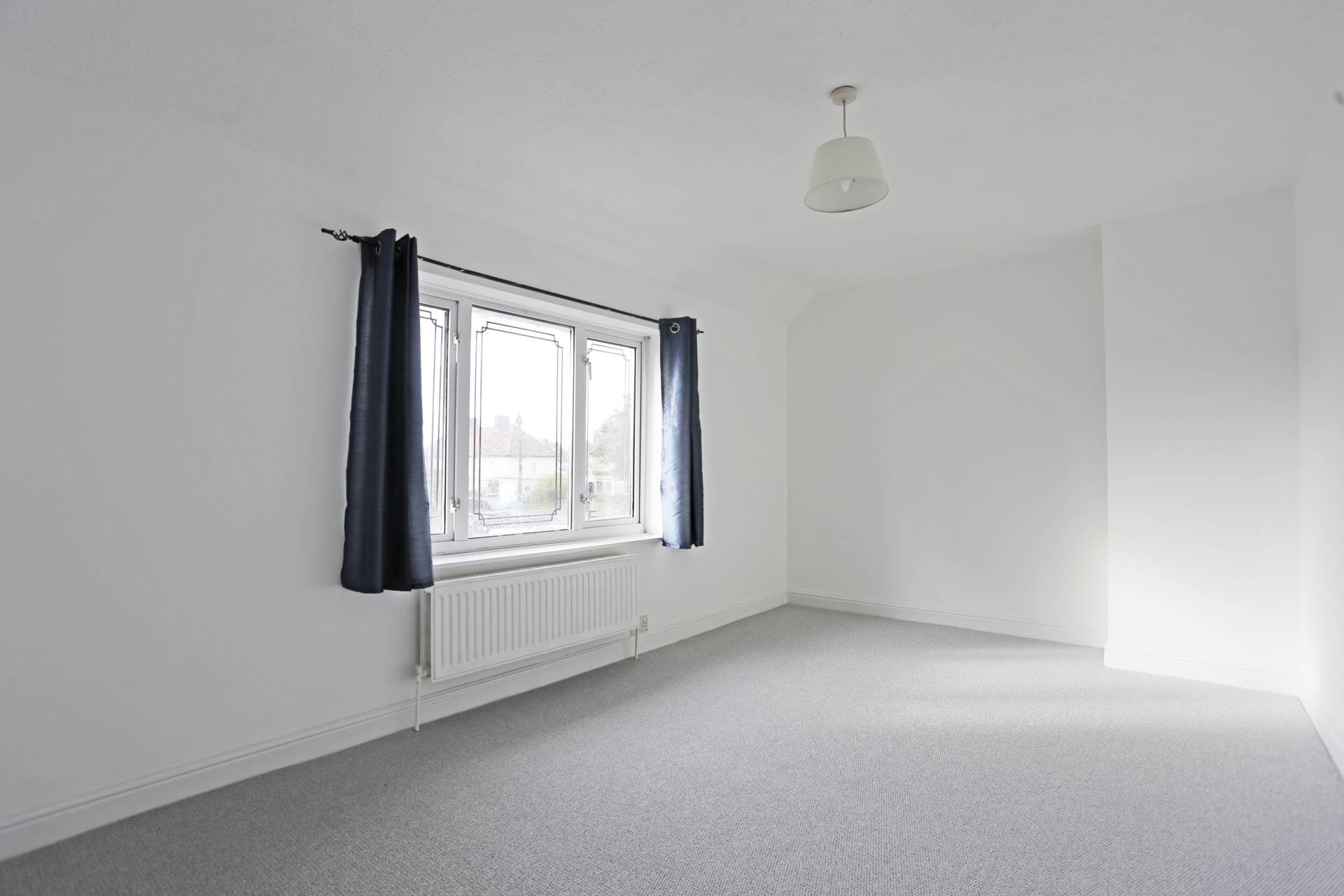 Cotesmore Gardens, Dagenham, RM8, Image 4