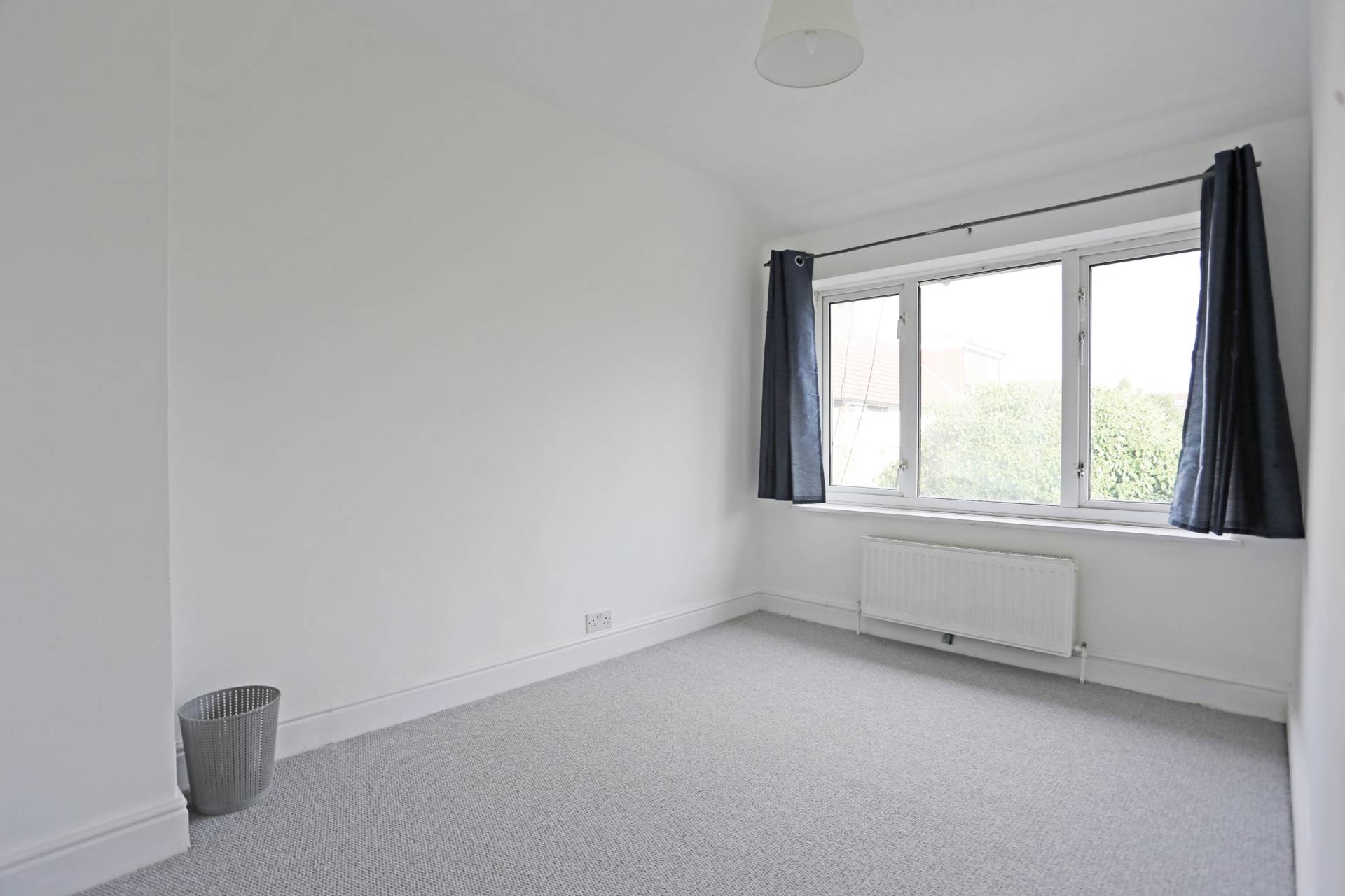 Cotesmore Gardens, Dagenham, RM8, Image 5