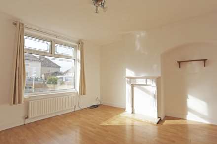 Cotesmore Gardens, Dagenham, RM8, Image 2