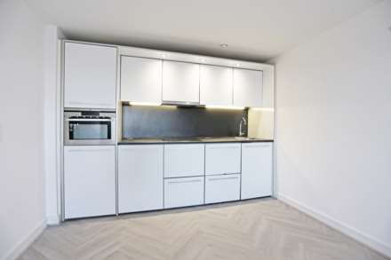 High Road, Chadwell Heath, Image 3