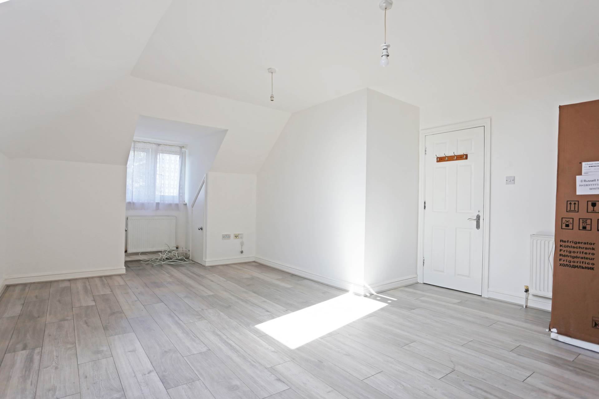 New Road, Rainham, RM13, Image 3
