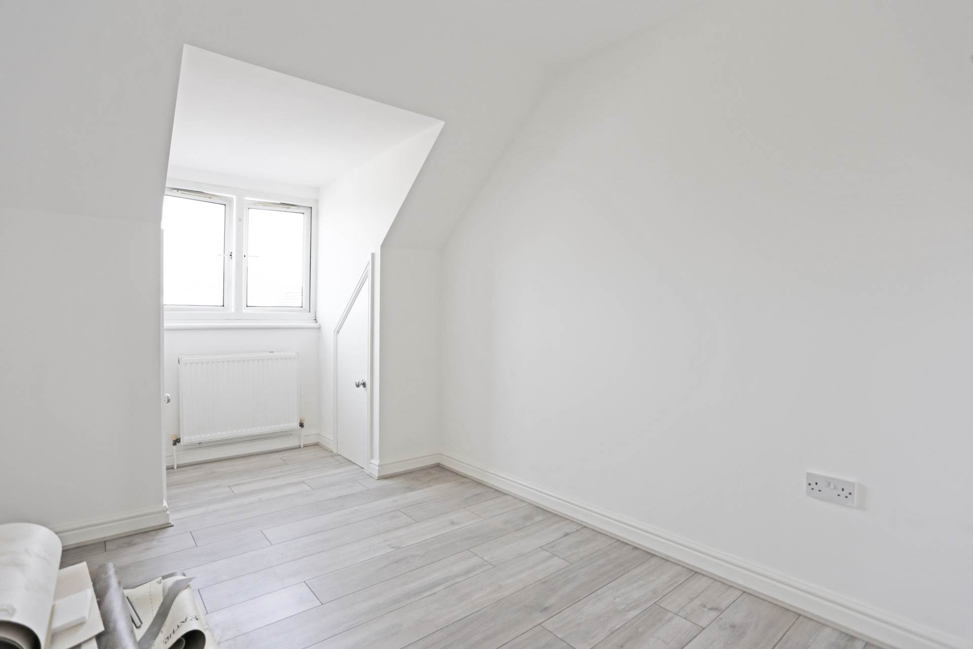 New Road, Rainham, RM13, Image 6