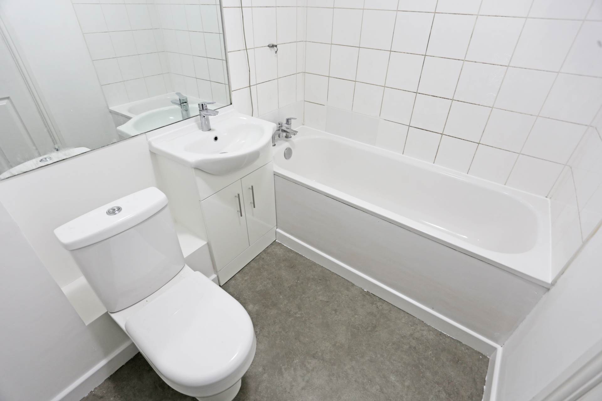 New Road, Rainham, RM13, Image 7