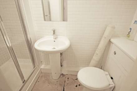 New Road, Rainham, RM13, Image 8