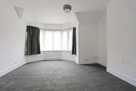 High Road, Loughton, IG10, Image 11
