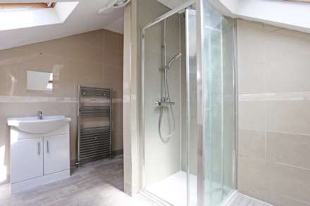 High Road, Loughton, IG10, Image 13