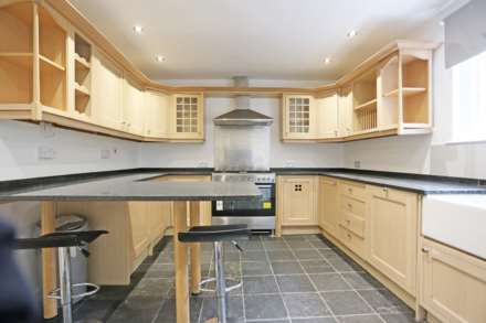 High Road, Loughton, IG10, Image 2