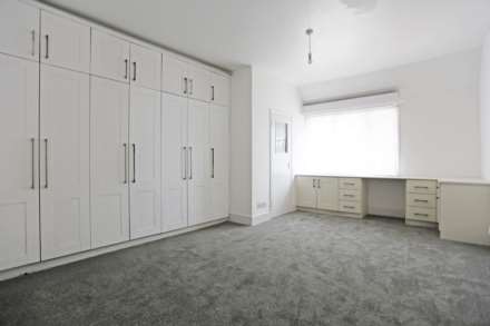 High Road, Loughton, IG10, Image 8