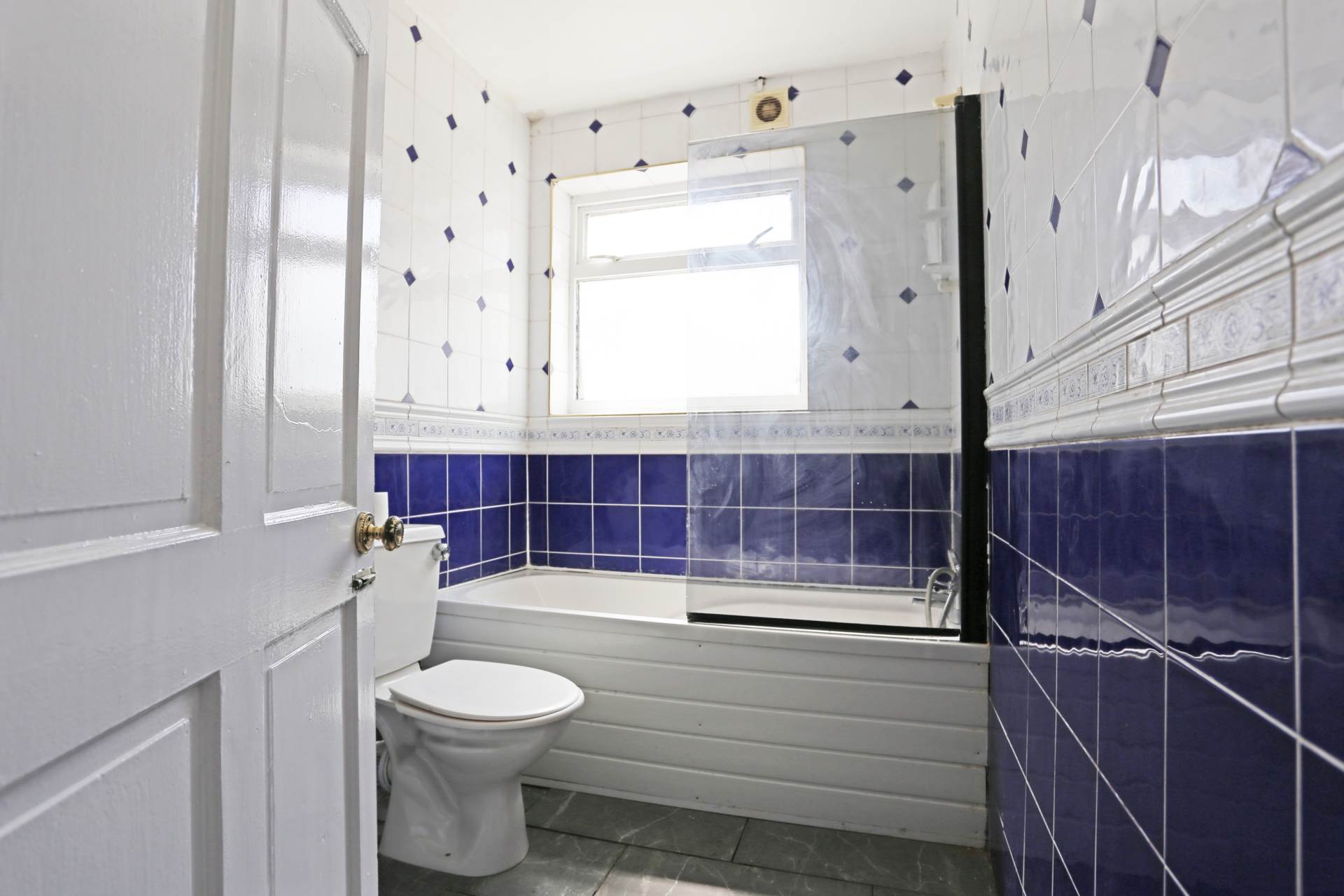 Oval Road North, Dagenham, RM10, Image 9