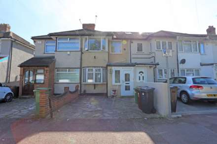 3 Bedroom Terrace, Oval Road North, Dagenham, RM10