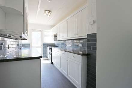 Oval Road North, Dagenham, RM10, Image 2