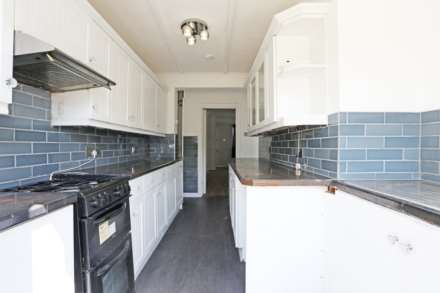 Oval Road North, Dagenham, RM10, Image 3