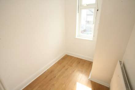 Waverley Road, Rainham, RM13, Image 8