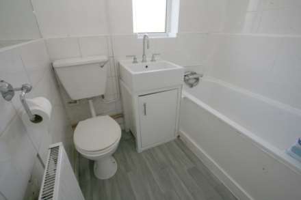 Waverley Road, Rainham, RM13, Image 9