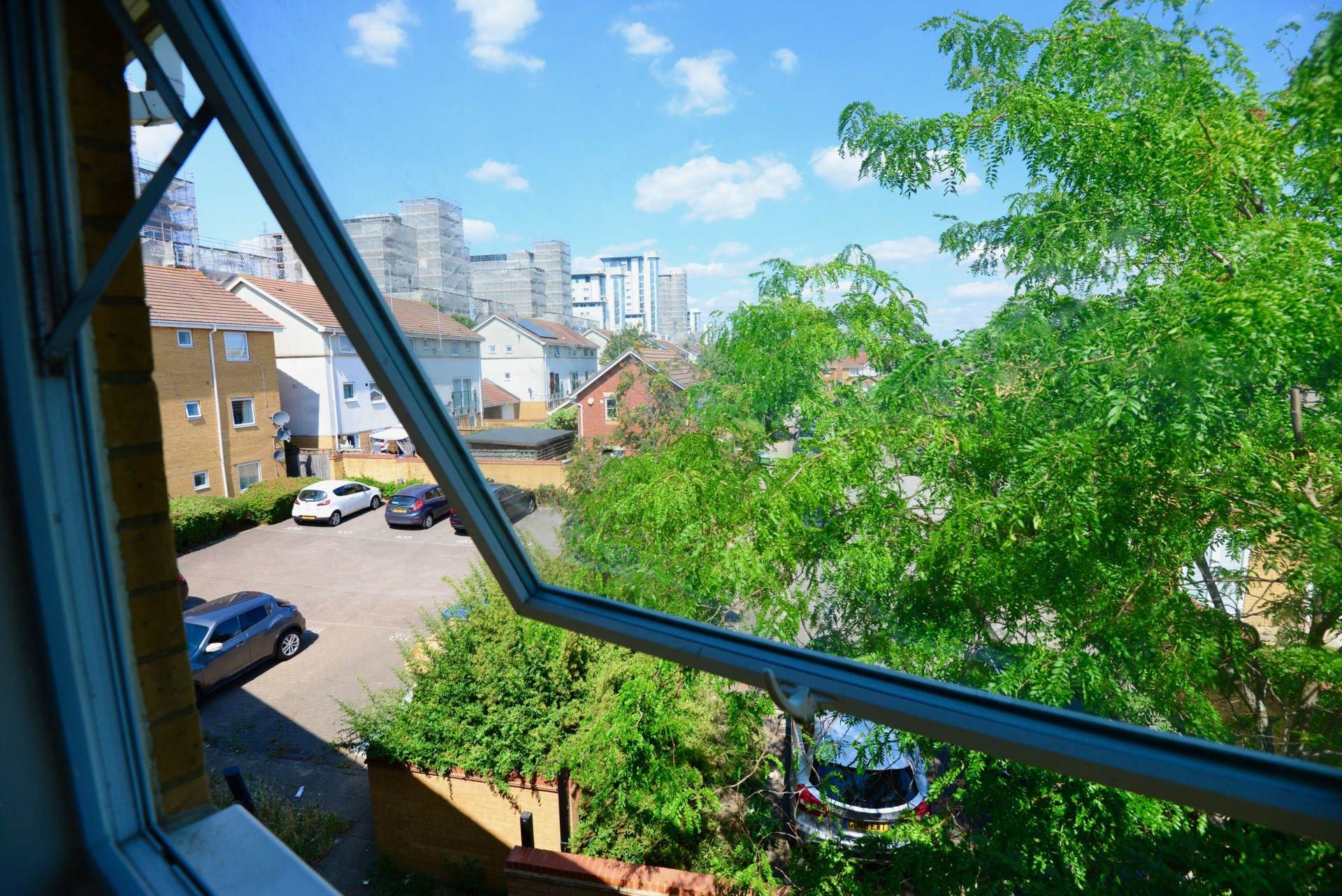 121 Erebus Drive SE28 0GB, Image 10