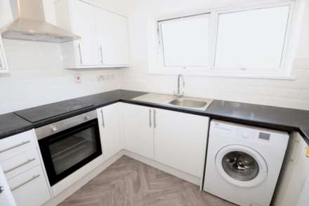 121 Erebus Drive SE28 0GB, Image 3