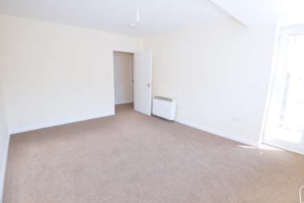 121 Erebus Drive SE28 0GB, Image 6