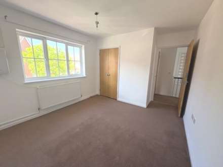 Waterside Close, Thamesmead, SE28 0GS, Image 3