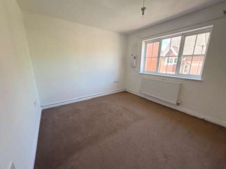 Waterside Close, Thamesmead, SE28 0GS, Image 4