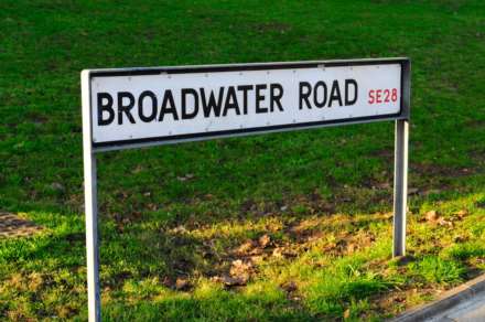 Pettacre Close, Thamesmead West, SE28 0PB, Image 11