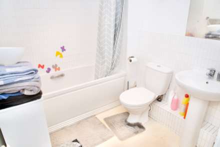 Pettacre Close, Thamesmead West, SE28 0PB, Image 6