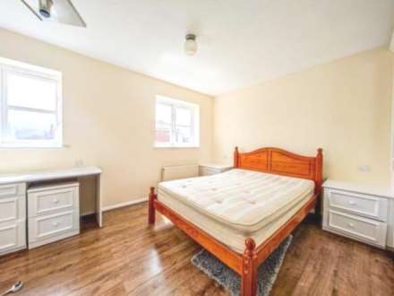 Kentlea Road, Thamesmead West, SE28 0JY, Image 6
