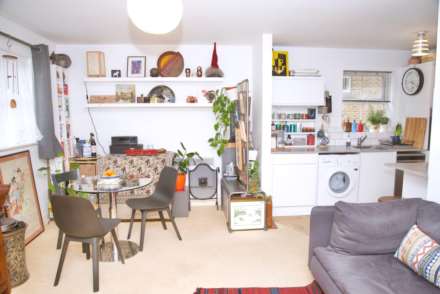 Brook Square, Shooter's Hill, SE18 4NB, Image 2