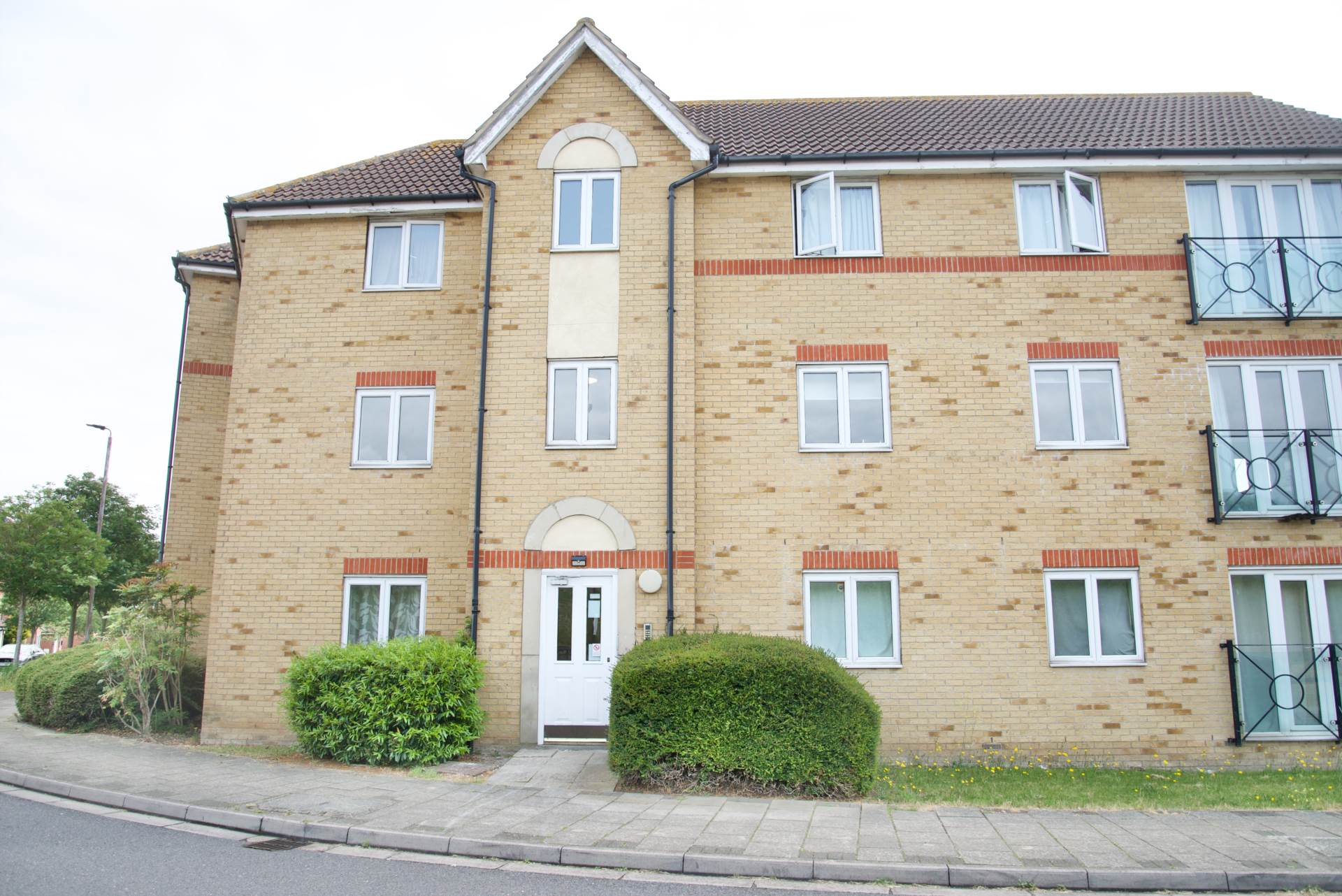 Hill View Drive, Thamesmead, SE28 0LL, Image 1