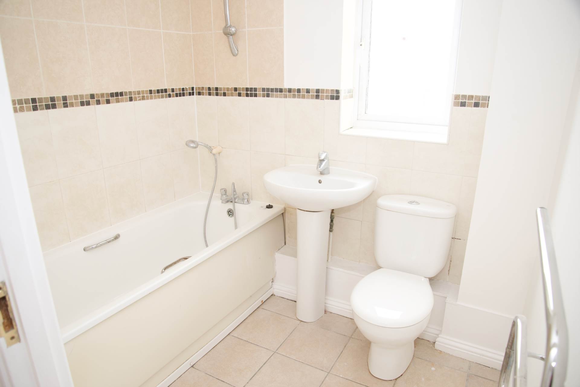 Hill View Drive, Thamesmead, SE28 0LL, Image 12