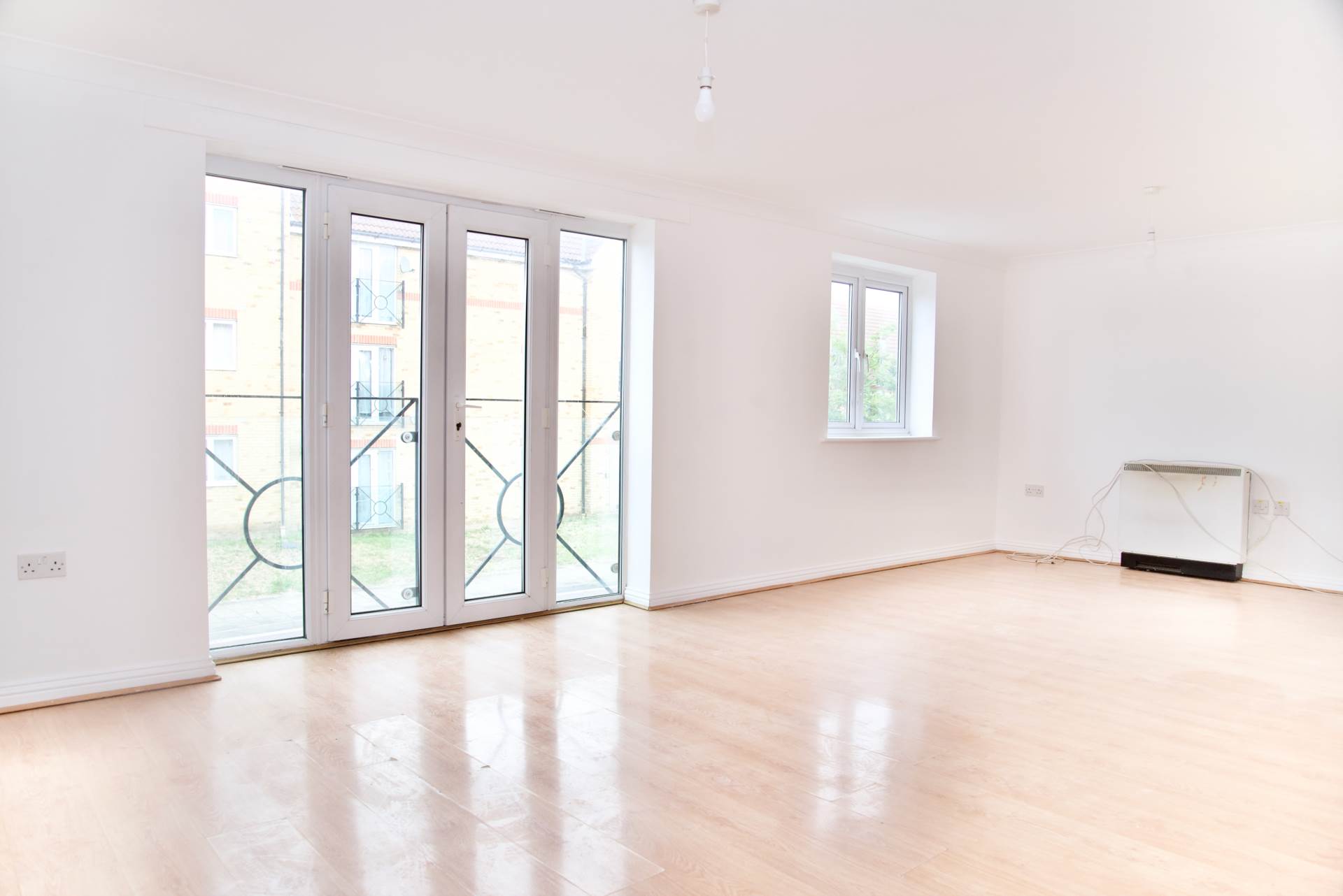 Hill View Drive, Thamesmead, SE28 0LL, Image 2
