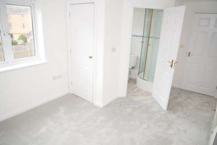 Hill View Drive, Thamesmead, SE28 0LL, Image 7