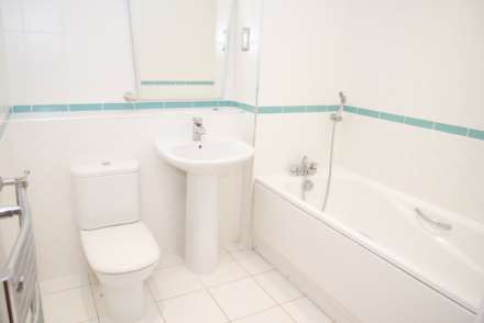 Tideslea Path, Thamesmead West, SE28 0NH, Image 3