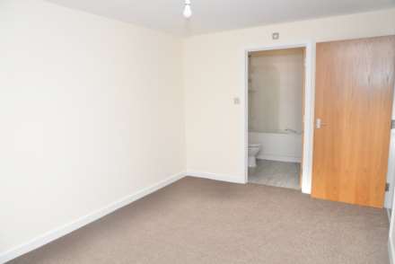 Defence Close, West Thamesmead, Image 9