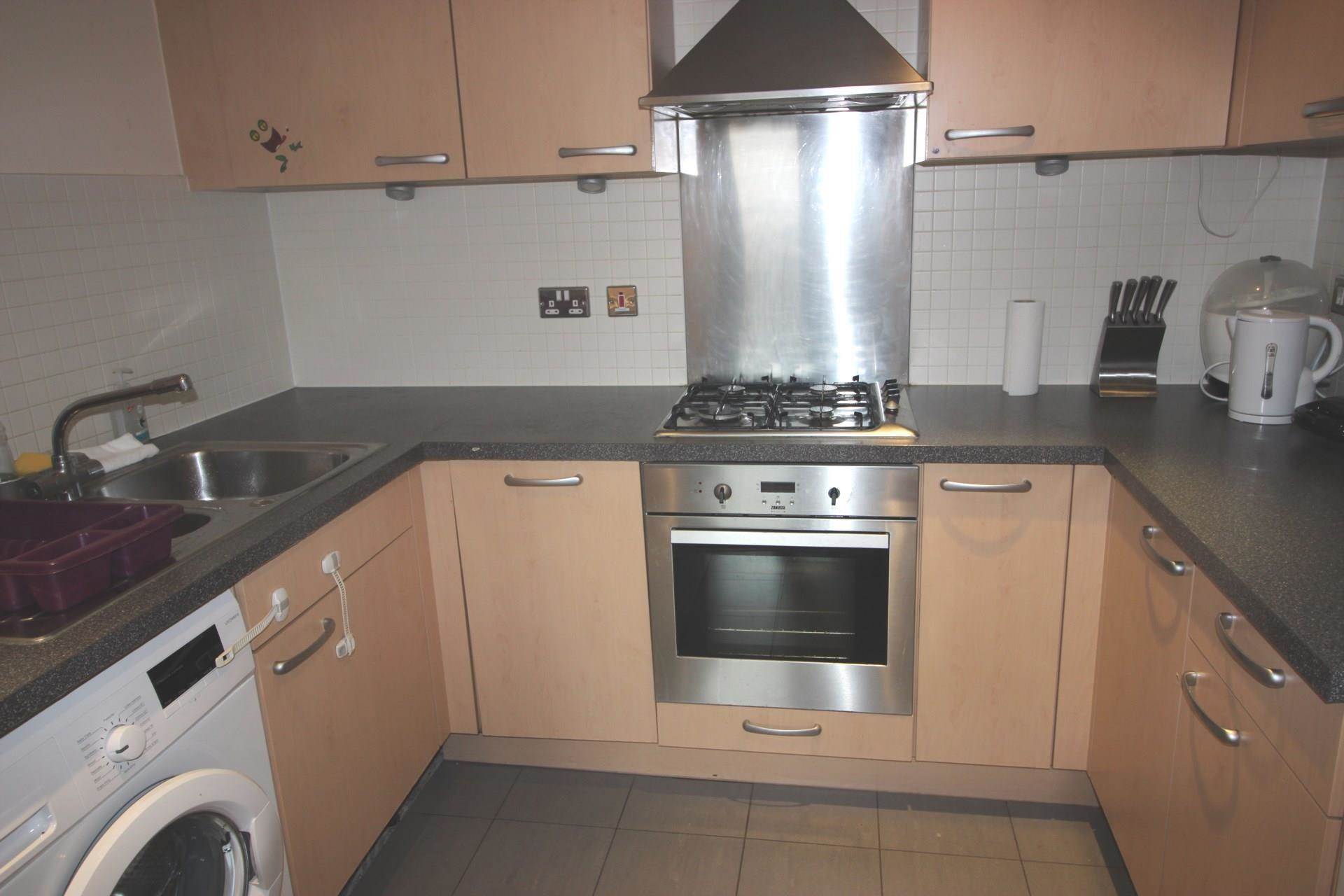 Warrior Close, West Thamesmead, Image 2