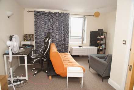 Warrior Close, West Thamesmead, Image 6