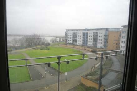 Tideslea Path, West Thamesmead, SE28 0LY, Image 10
