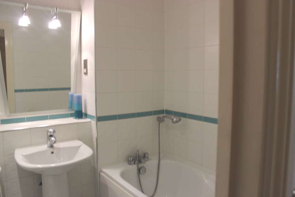 Tideslea Path, Thamesmead West, SE28 0NH, Image 10