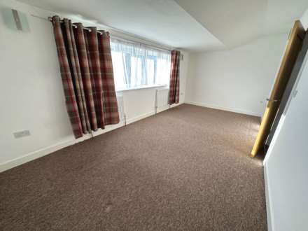 Grange Crescent, Thamesmead, SE28 8EX, Image 7